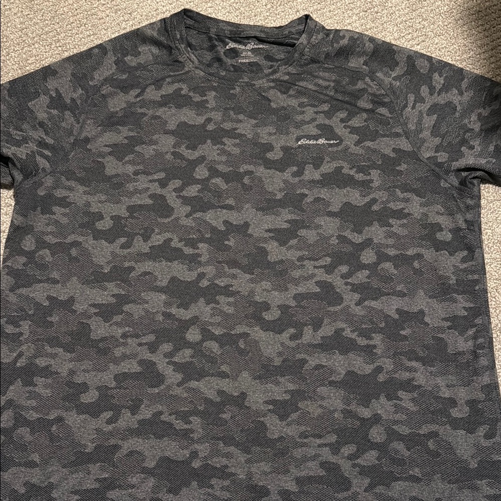 Eddie Bauer Gray Short Sleeve Camo Tee